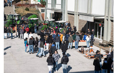Immagine: assemblea mezzi agricoli